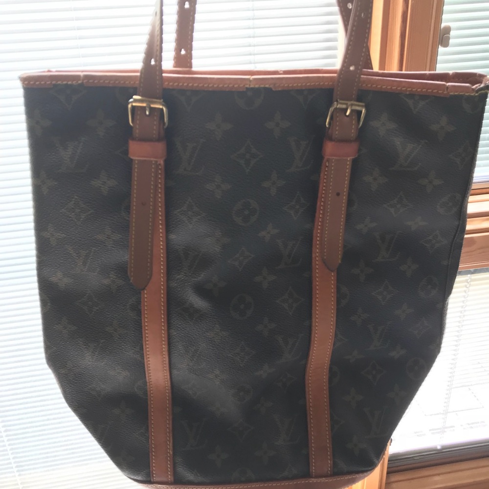 Authentic Louis Vuitton purse
